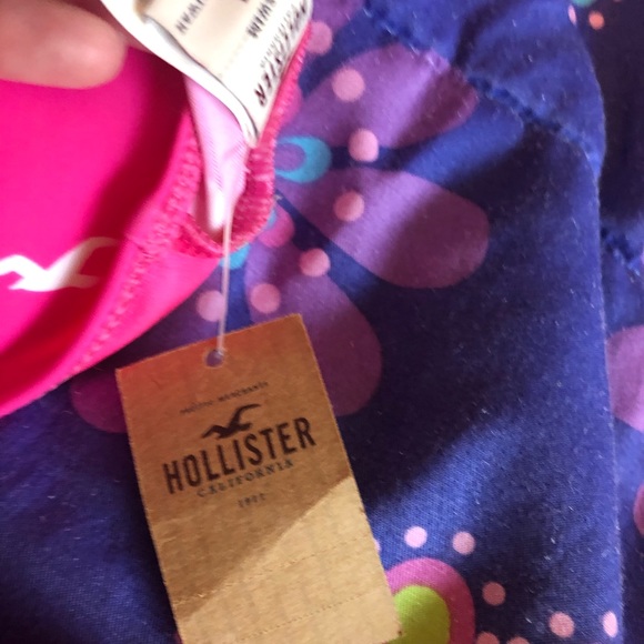 Bikini - Picture 4 of 5